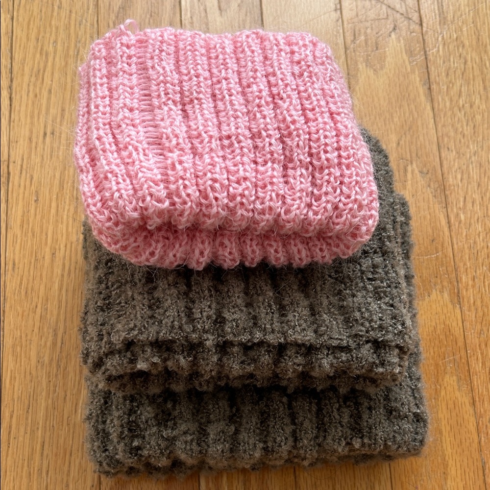 Cozy Knit Beanie Set (Neck scraf ）in Pink and Gray